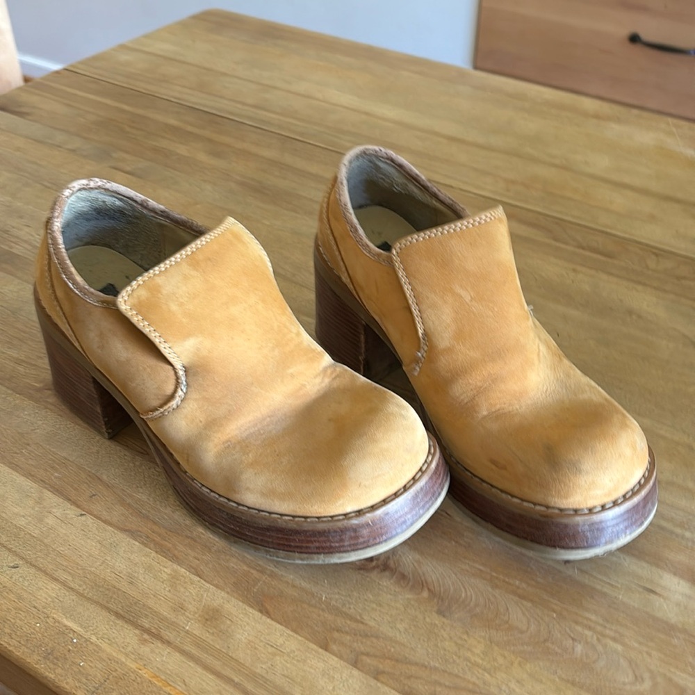 Tan Leather Mules with Chunky Sole